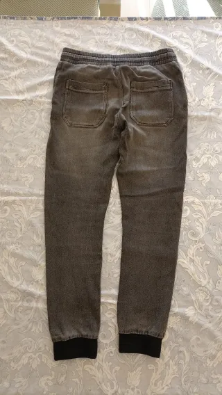 Vaquero elástico gris