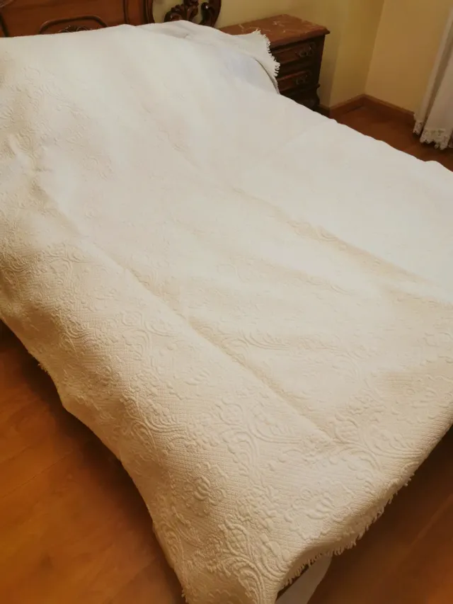 Colcha blanca 220x205 cm