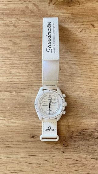 Omega x Swatch Snoopy
