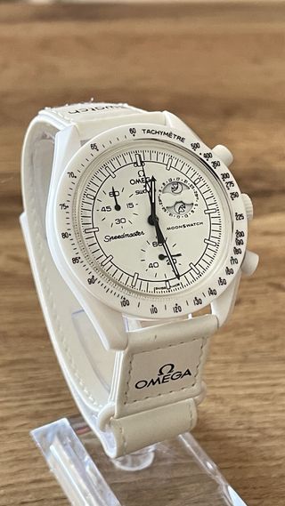 Omega x Swatch Snoopy