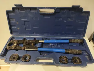 Herramienta fontanería PEX con troqueles