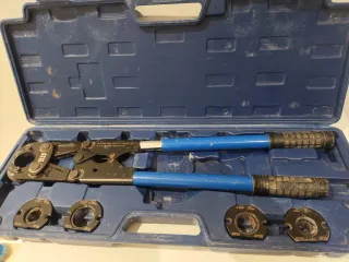 Herramienta fontanería PEX con troqueles