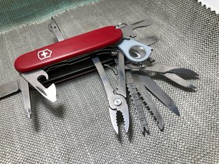 Canivete Victorinox Swisschamp 91mm