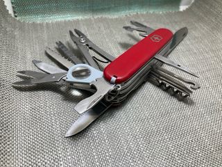Canivete Victorinox Swisschamp 91mm