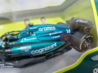 Miniatura AMR23 Aston Martin Fernando Alonso 1/43