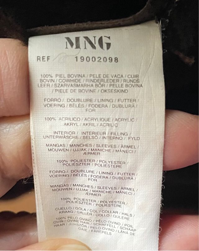 Abrigo de piel marrón con pelo