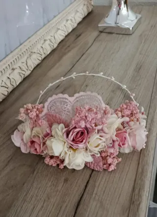 Tocado comunión flores rosa .