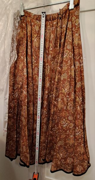 Falda Regional Jota Marrón.