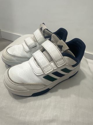 Zapatillas Adidas Blancas y Azules, talla 27