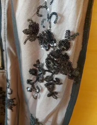 Vestido fiesta beige y negro Talla S