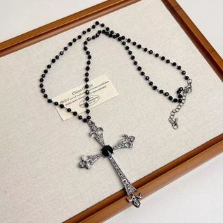 Collar Cruz Negra y Plateada