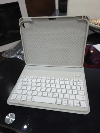 Funda con teclado iPad 10