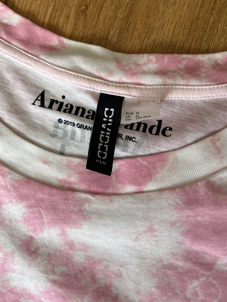 Camiseta rosa Ariana Grande
