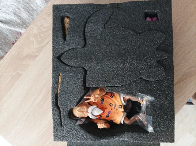 Figura Roshi y Umigame