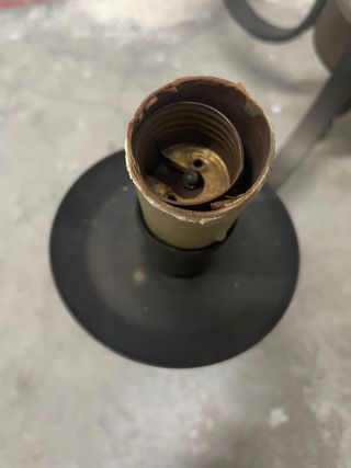 Lámpara de forja antigua