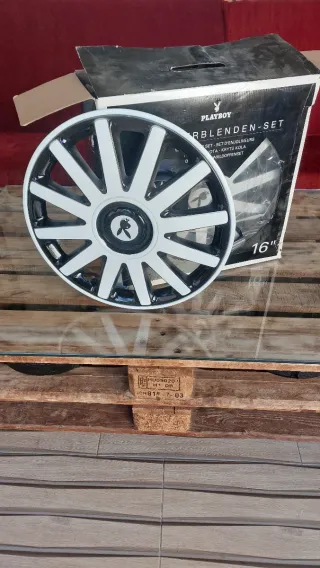 Tapacubos Playboy 16 Set