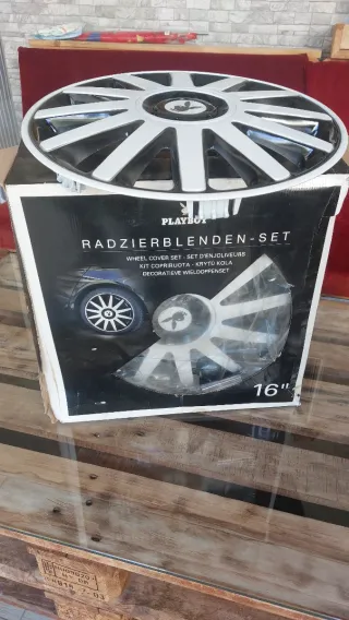 Tapacubos Playboy 16 Set