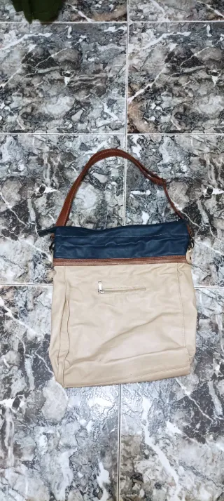 Bolso Beige y Azul de Stradivarius