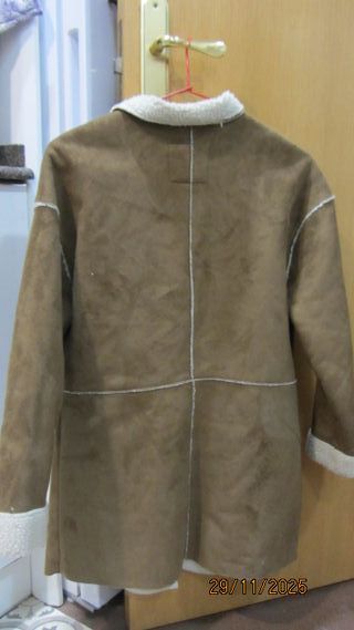 Abrigos, falda, camiseta, tejano, tallas S/36