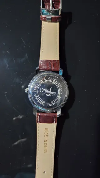 Reloj Opal de pulsera marrón y plateado