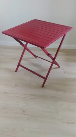 Mesa plegable de jardín roja
