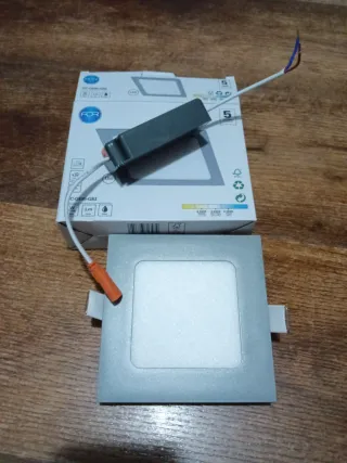 Foco LED Cuadrado TC-0195-GRI