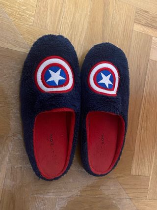 Zapatillas Casa Capitán América talla  37 Garzon