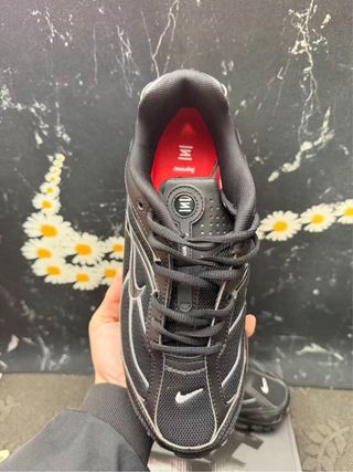 Nike Shox Supreme