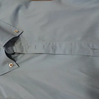 Camicia uomo fantasia blu e bianca.