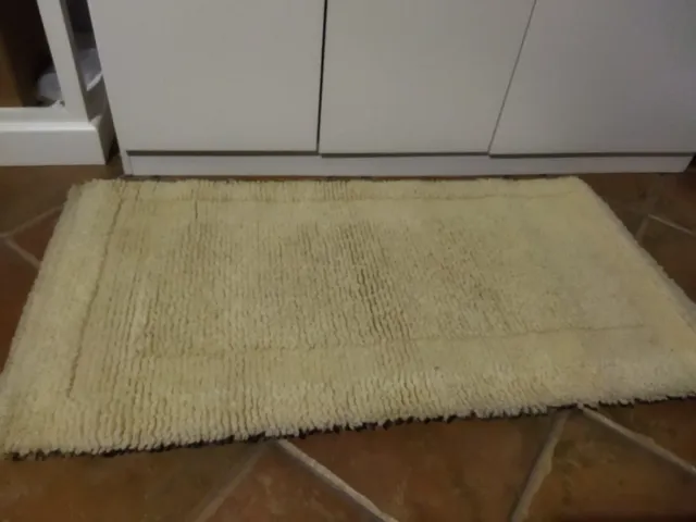 Tappeto di lana beige