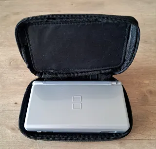 Nintendo DS Lite + Accesorios