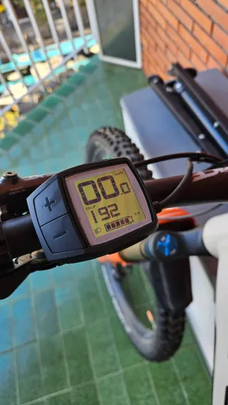 Bicicleta eléctrica Enduro/DH Focus SAM2 6.9