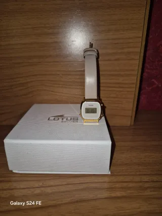 Reloj Casio Vintage Mujer Dorado Beige