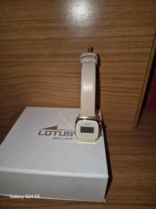 Reloj Casio Vintage Mujer Dorado Beige
