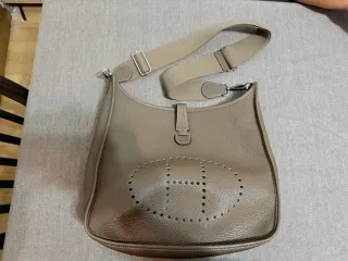 Bolso Hermès Evelyne Marrón