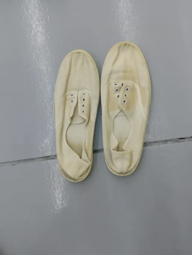 Zapatillas blancas suela goma