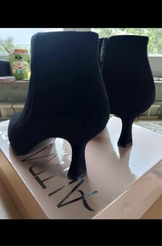 Stivaletti neri tacco alto