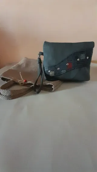 Pochette stoffa ed ecopelle beige e verde non sono