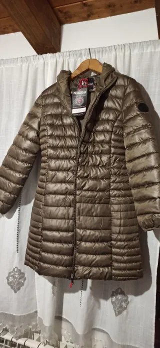 Anorak mujer Norway largo sin estrenar