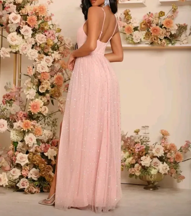 Abito da festa rosa con brillanti