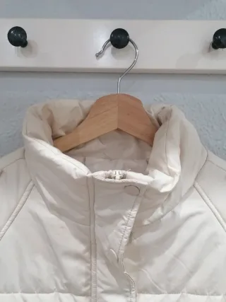 Chaleco acolchado beige