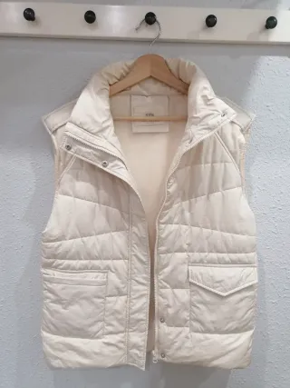 Chaleco acolchado beige