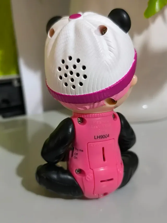 Bambola interattiva panda