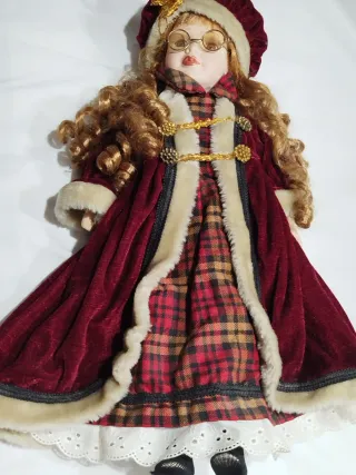 Muñeca antigua porcelana gafas