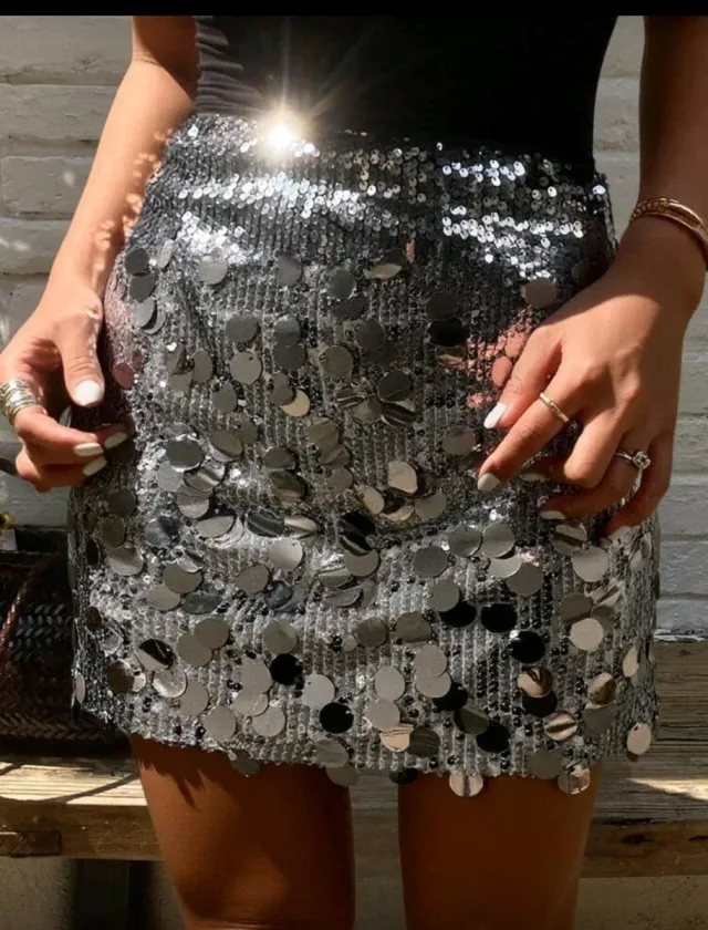 Gonna corta con paillettes argentate