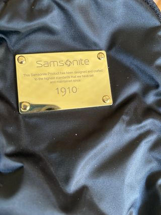 Bolsa de viaje Samsonite negra y fucsia