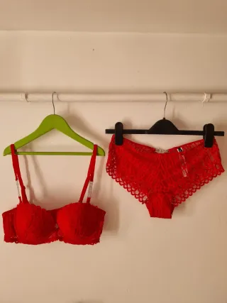 Conjunto sujetador y braga rojo encaje