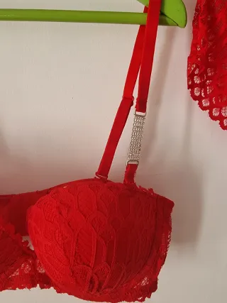 Conjunto sujetador y braga rojo encaje