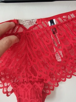 Conjunto sujetador y braga rojo encaje