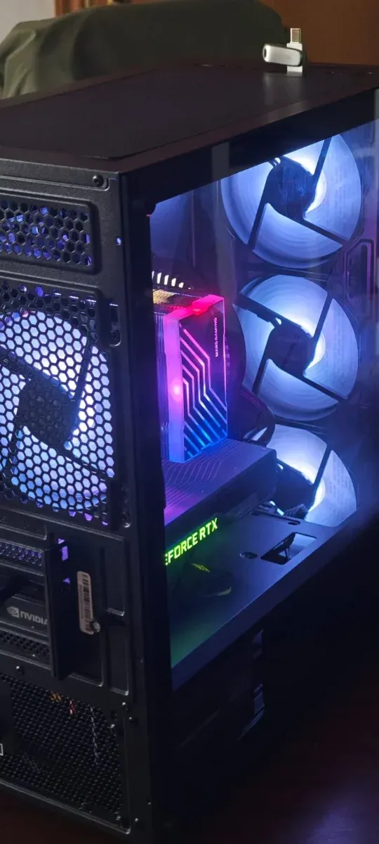 TORRE PC RYZEN 5 3600 RTX 2060 SSD 1TB 32GB RAM